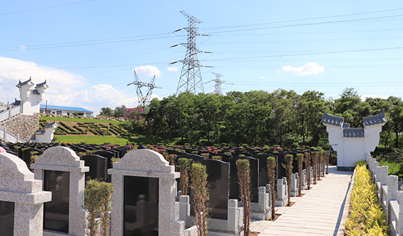 撫順公墓實(shí)景