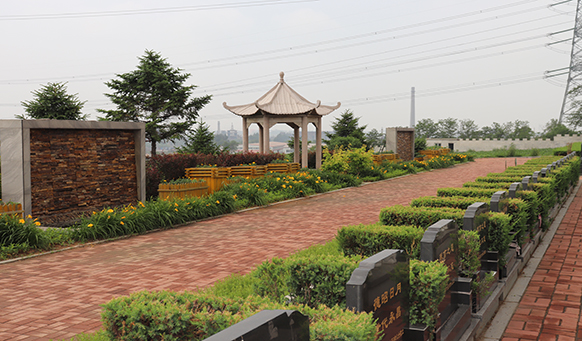 撫順墓園實(shí)景