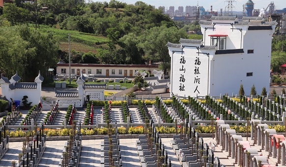 撫順墓園實(shí)景