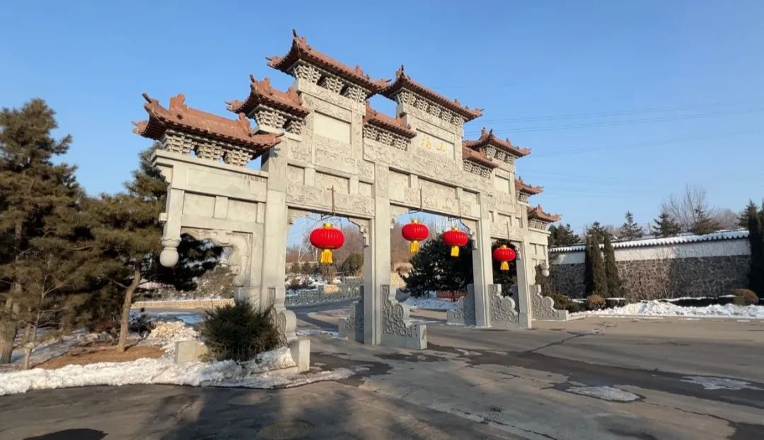 遼寧福山公墓年后冰雪大清掃