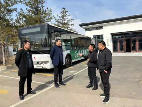 清明節(jié)，省殯葬協(xié)會(huì)領(lǐng)導(dǎo)蒞臨遼寧福山公墓視察工作