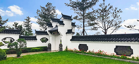 撫順墓園里最早墓穴的尺寸