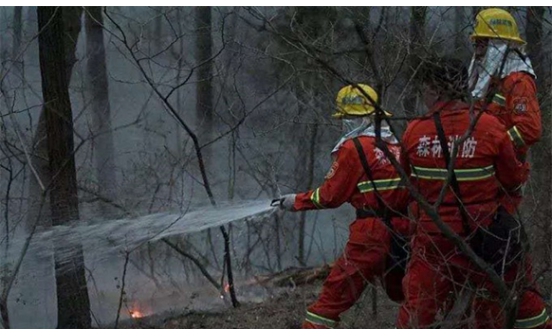 向棋盤山火災(zāi)消防官兵致敬——遼寧福山現(xiàn)場助力！