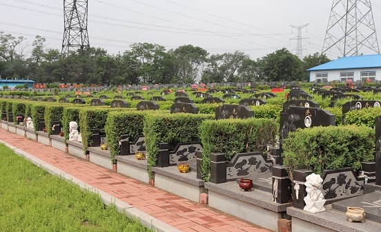 撫順墓園實(shí)景