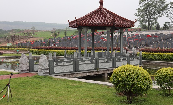 撫順墓園實(shí)景