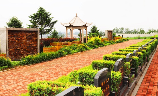 撫順墓園實(shí)景